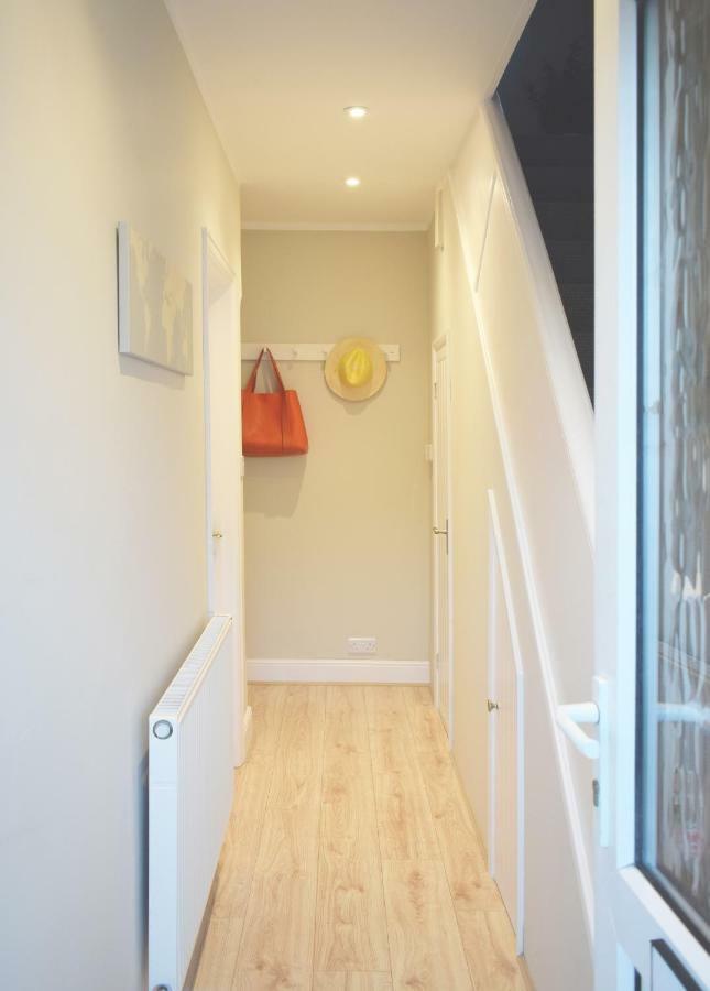 Charming Three Bed Home Near City Centre And Hospital Southampton Kültér fotó