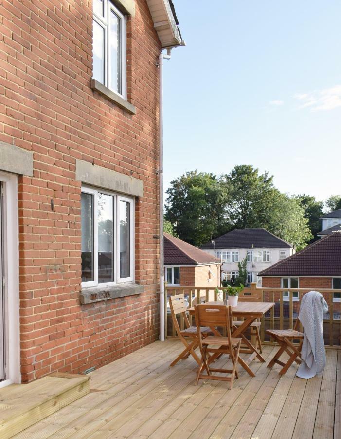 Charming Three Bed Home Near City Centre And Hospital Southampton Kültér fotó